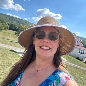 Meet your Posher, Donna